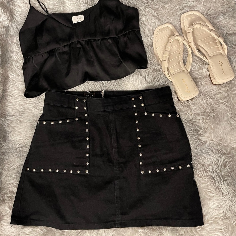 BDG / Urban Outfitters black studded skirt